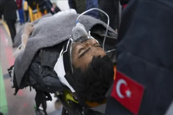 Türkiyədə zəlzələnin 261-ci saatında 2 nəfər dağıntılar altından sağ çıxarılıb