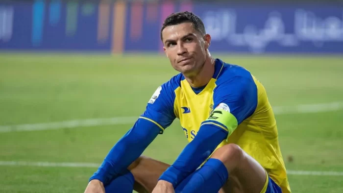 Ronaldo 20 il sonra "Qızıl top" mükafatının namizədləri arasında yer almayıb