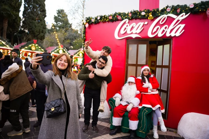Coca-Cola Azərbaycan “Soyuq Əllər, İsti Ürək” xeyriyyə yarmarkasının tərəfdaşıdır